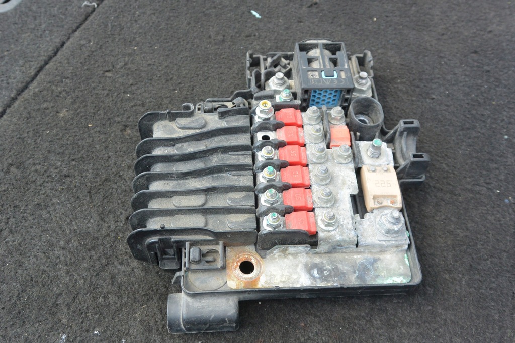 фото №7, Коробка запобіжників tesla model s 12-16 eu