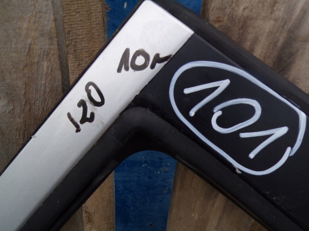 фото №2, Hyundai i20 i дверь правое задние rys стекло 101