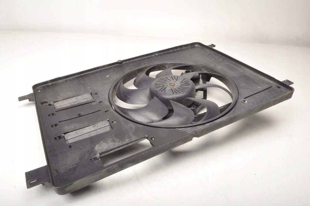 Volvo s60 2 v60 1.6 d2 вентилятор радиатора 31305135 940009301 с Разборки