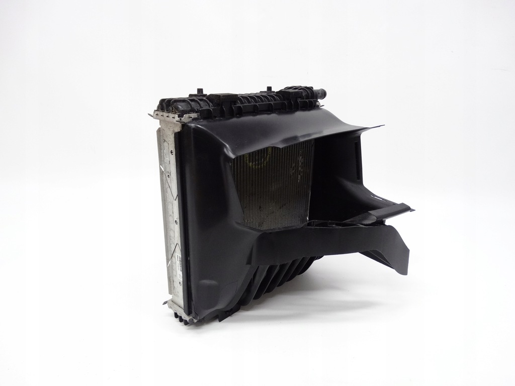 фото №12, Porsche taycan 9j1 20- радиатор левая 9j1121251a оригинальная