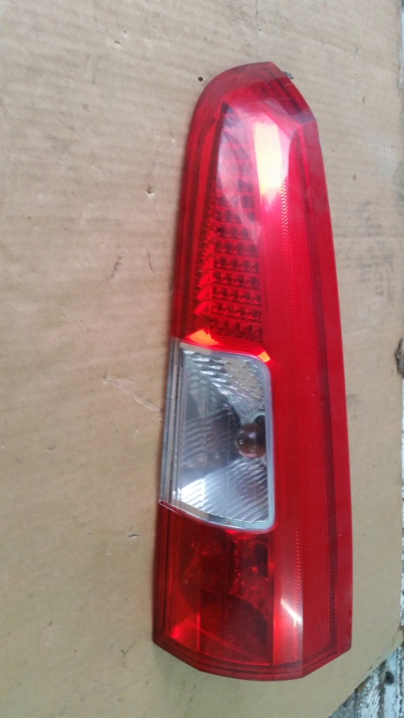 фото №1, Volvo v70 лампа задня права 30643331