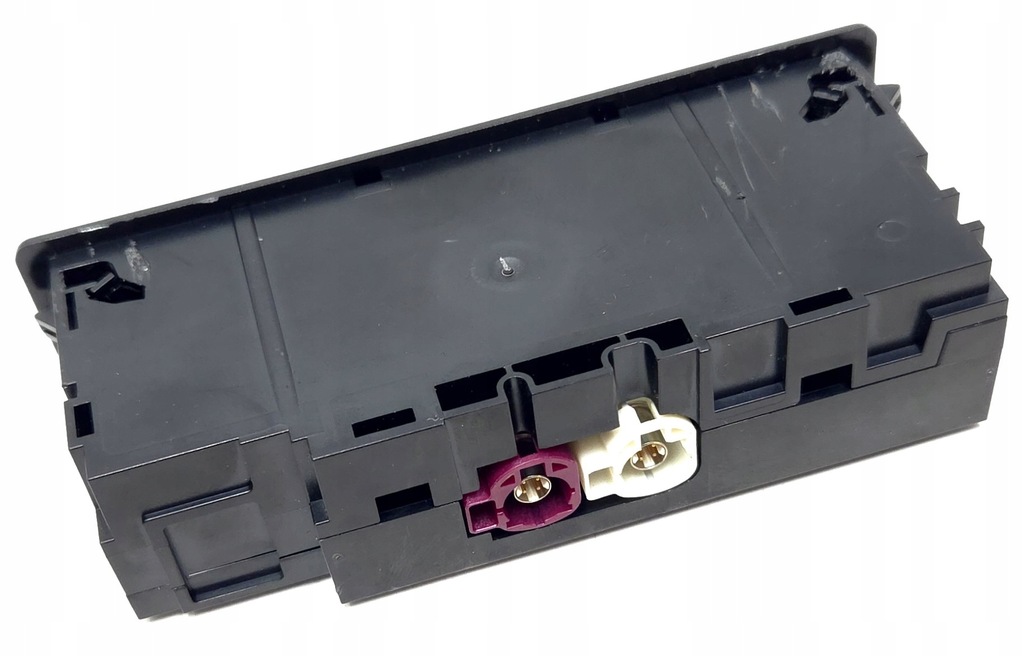 фото №11, Роз'єм port usb aux-in sd mercedes c205 w205 a2538206100