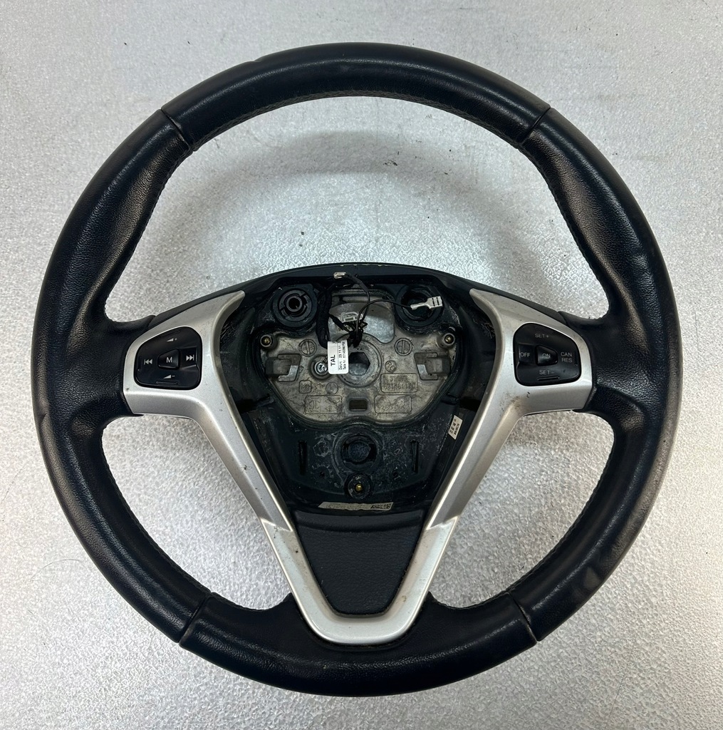 фото №1, Ford fiesta mk 7 08- воздуховод кожа ładna