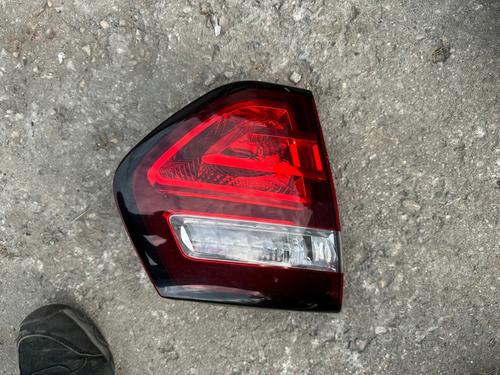 фото №1, C4 picasso lift лампа права задня задня w кришка