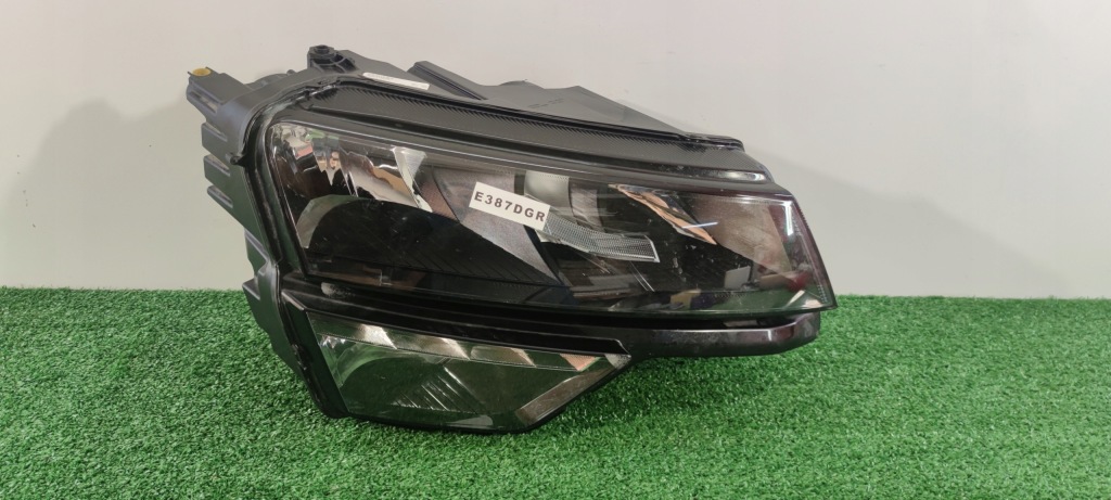 фото №1, Skoda karoq правая лампа перед обычная + led dgr