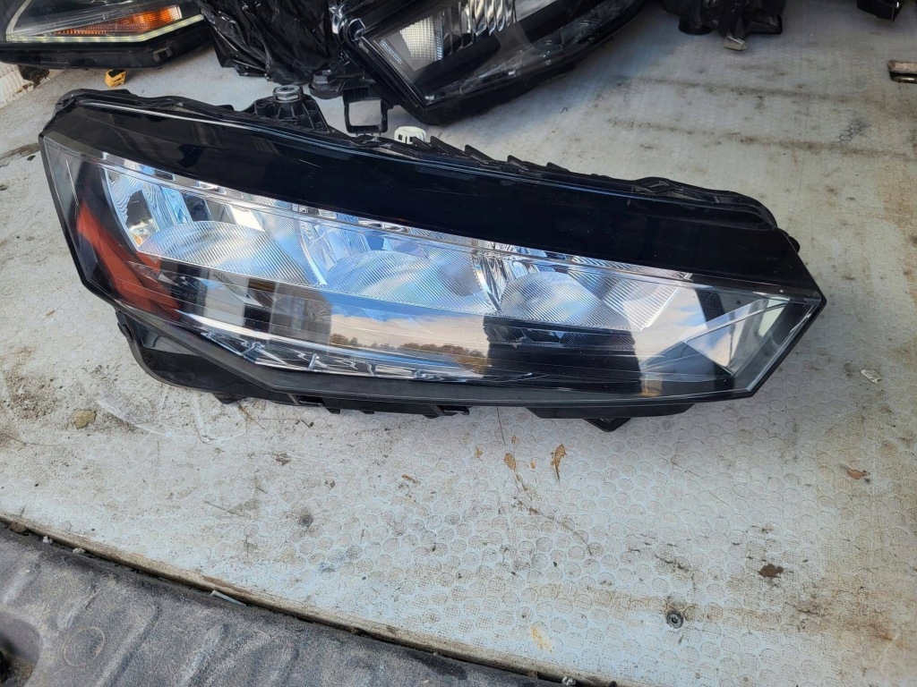 фото №1, Фара skoda scala 655941016