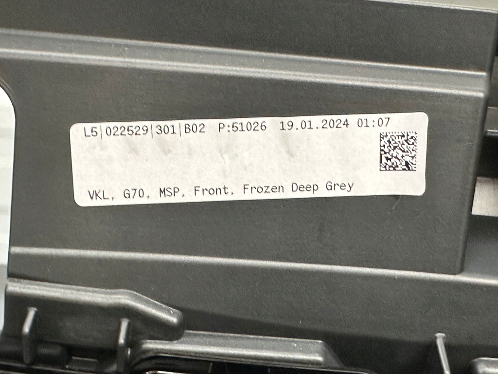 фото №12, Bmw 7 g70 бампер перед m-pakiet c64 frozen deep grey 4pdc