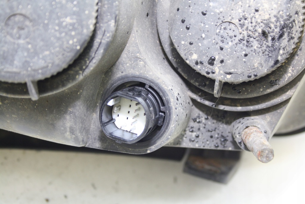 Лампа правий перед alfa romeo 159 60682088 42820748 dx Зі Шроту