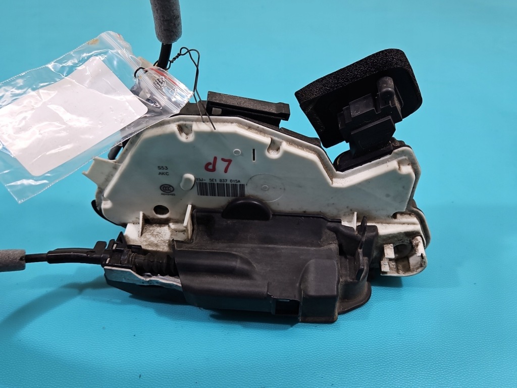 фото №5, Замок перед лівий 5e1837015a skoda rapid europa 7 pin