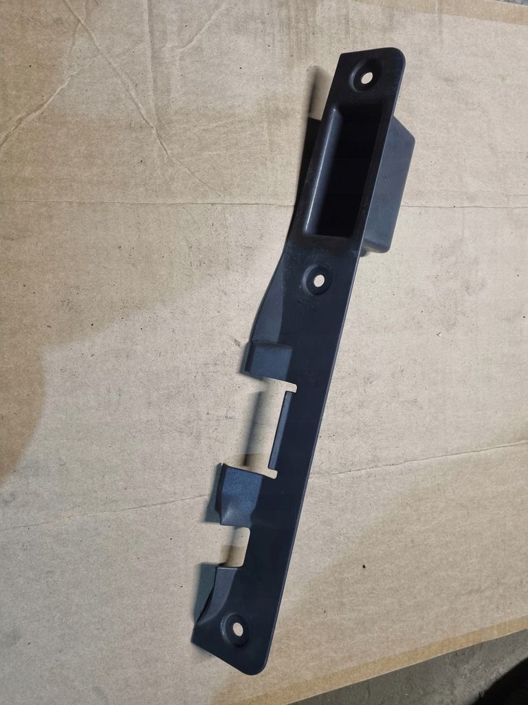 фото №1, Молдинг кронштейн кришки багажника mercedes w168