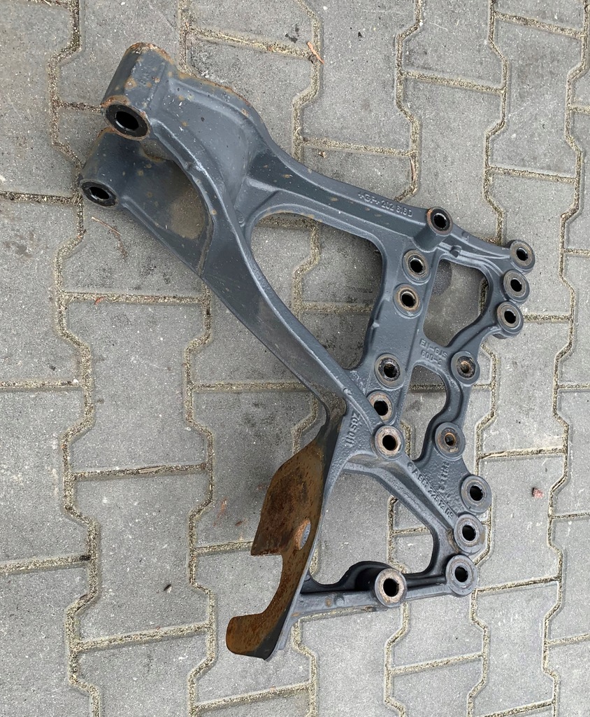 фото №1, Actros mp4 кронштейн подушки безопасности стабилизатора левая