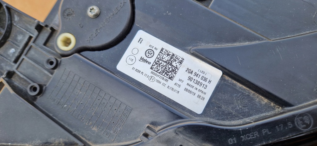 фото №3, Лампа t-roc led 2ga941036h права оригінал комплектна