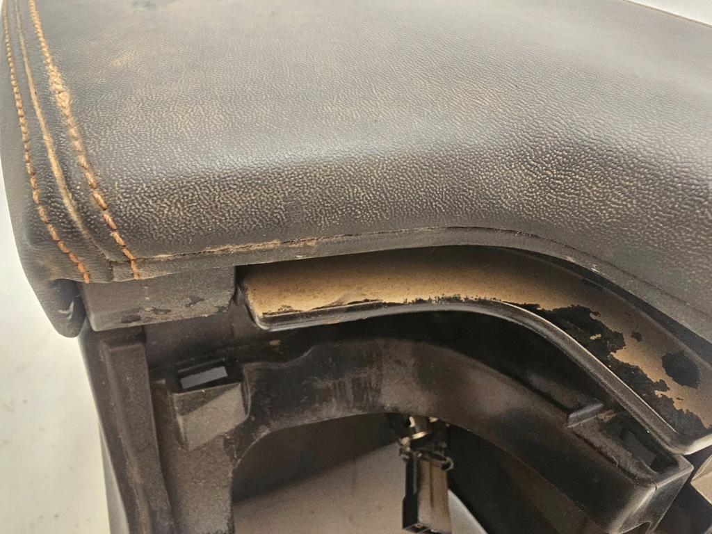 фото №9, Subaru crosstrek 17-22 подлокотник бардачок туннель средний 92174fl000 usa