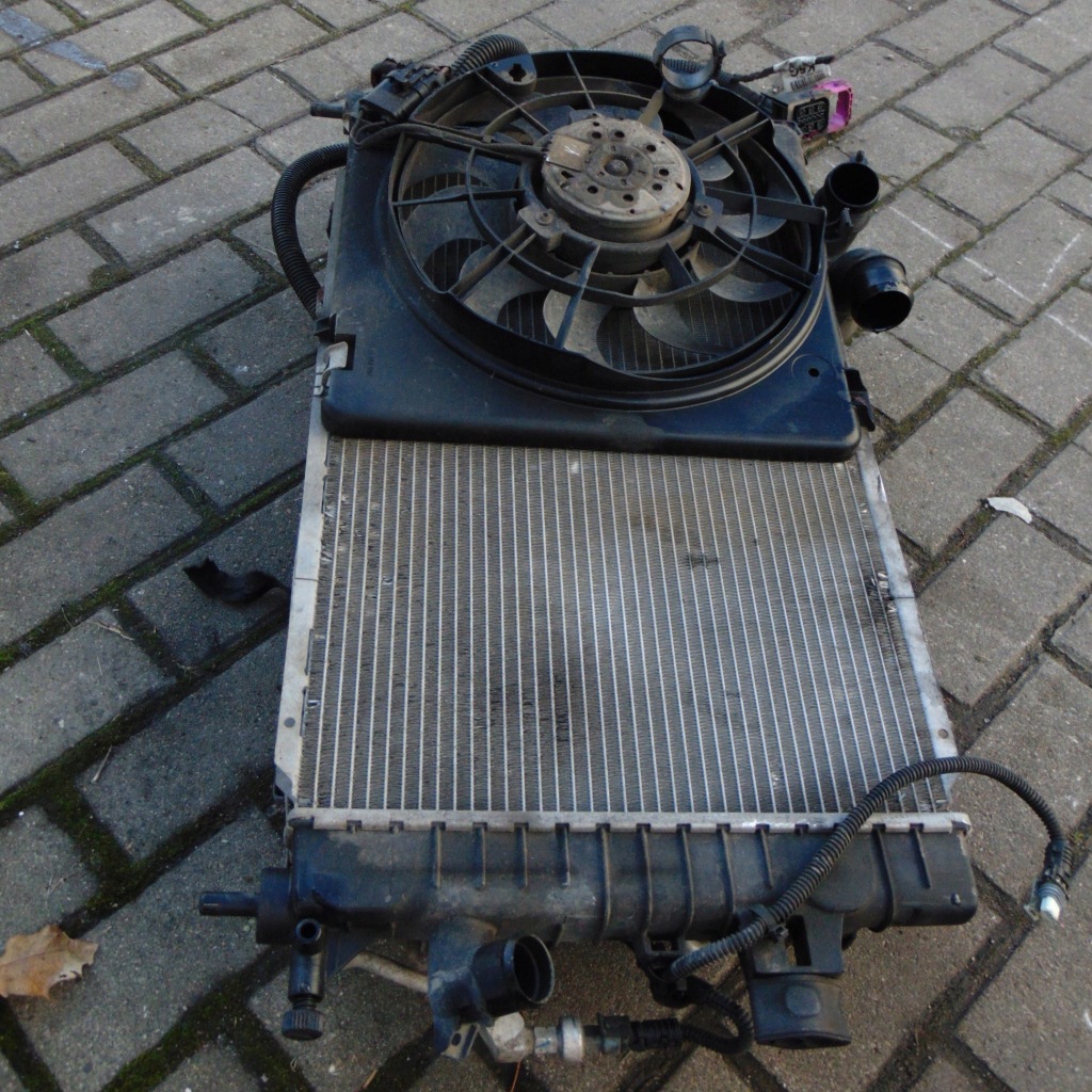 Радиатор воды кондиционера вентилятор opel astra 3 h рестайлинг  1.7cdti европа Доставка
