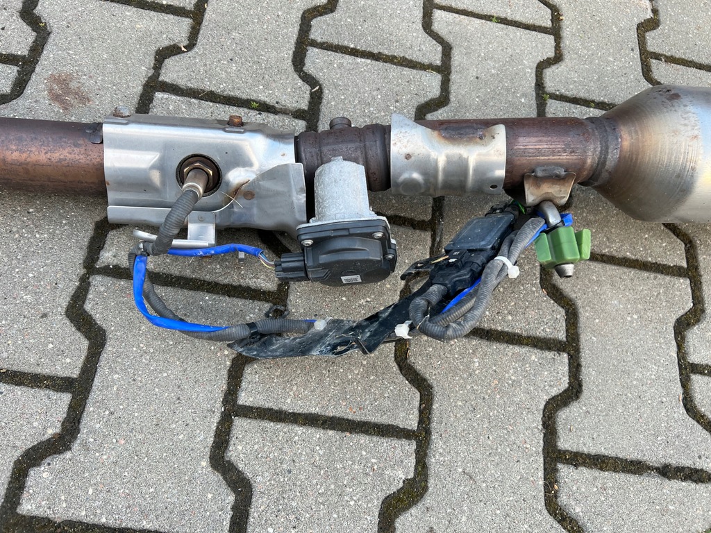 фото №10, Mazda 3 bp sedan гаситель выхлоп kompletny 2.0 skyactiv-x hybrid rok 2021