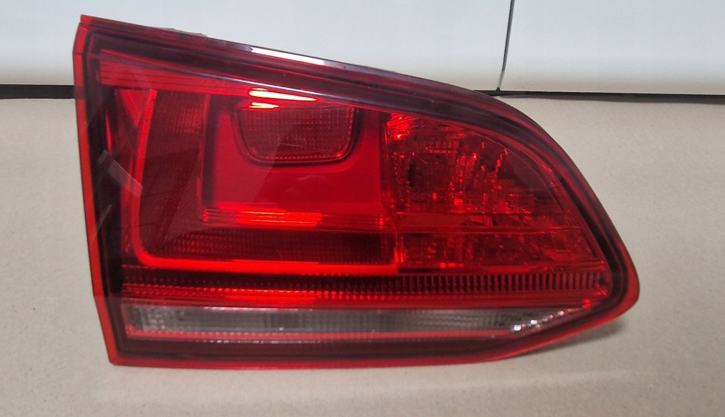 фото №1, Vw golf vii kombi лампа задня ліва w кришка