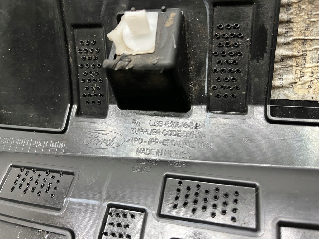 фото №9, Ford mustang mach-e молдинг дверь перед передняя правая lj8b-r20848-b