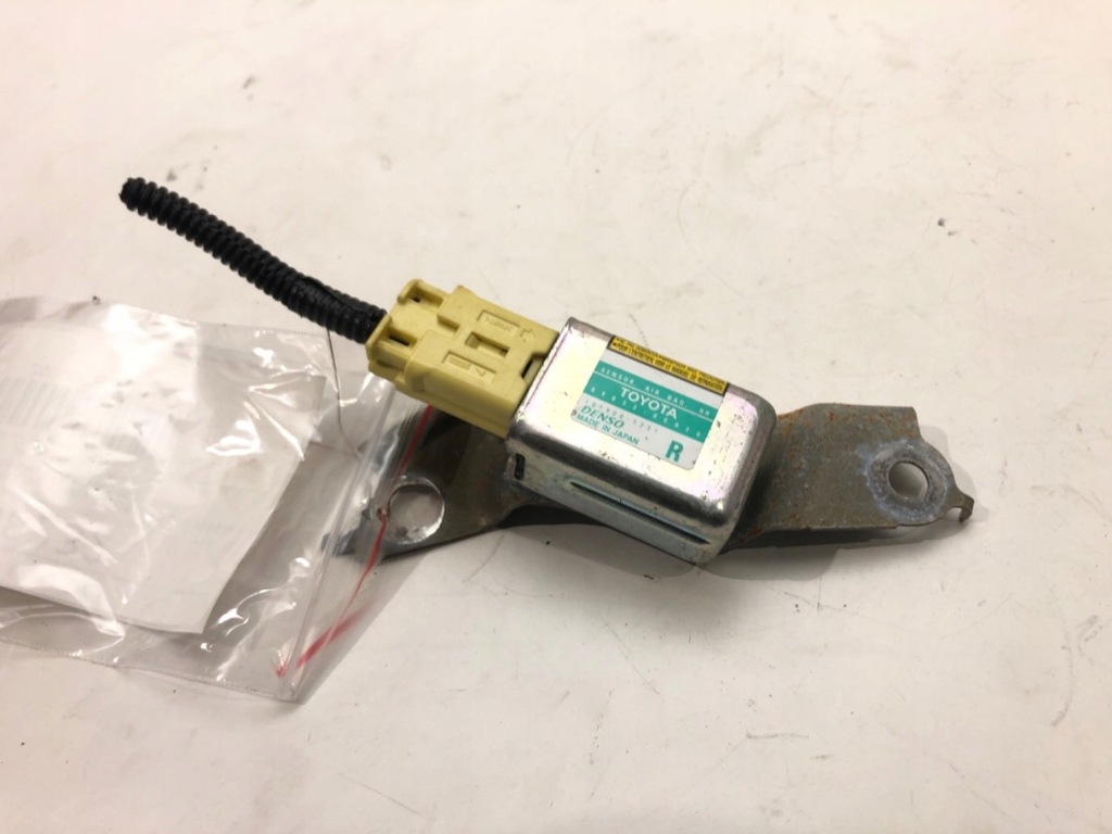 фото №1, Датчик ударний lexus rx 89833-0e010