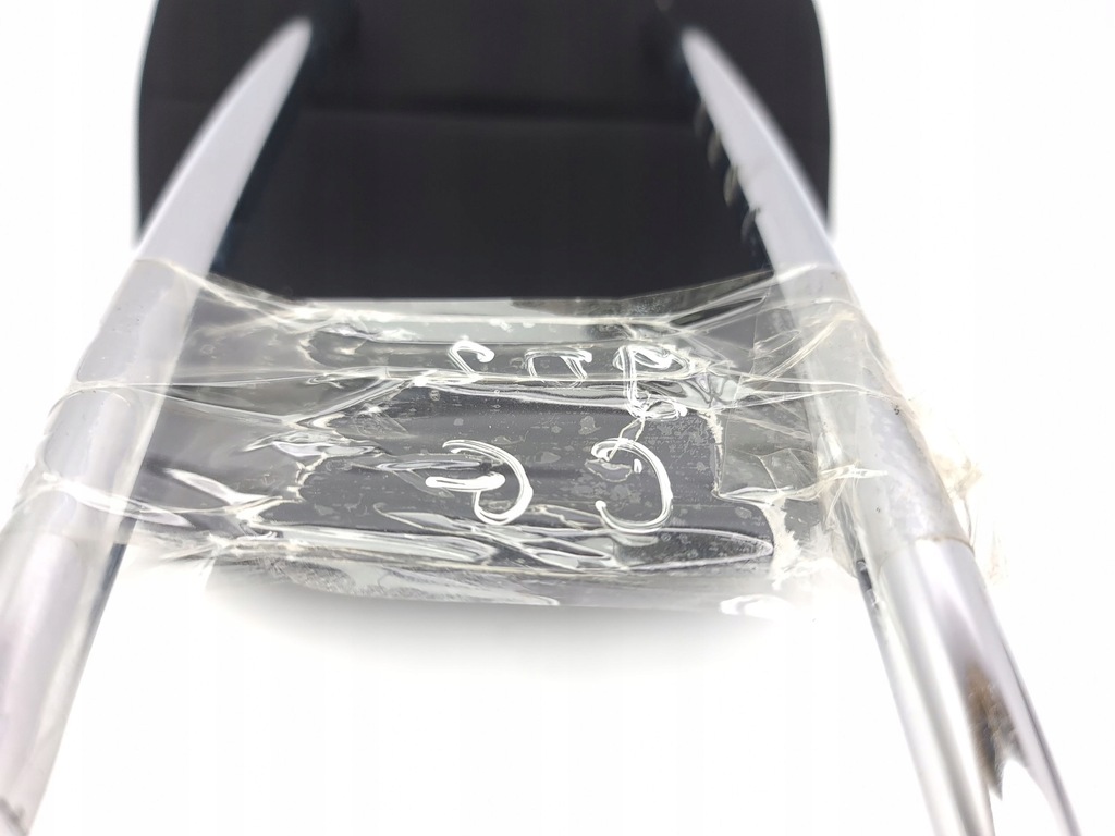 фото №5, Infiniti q30 2016 середина подголовник сиденье заднего