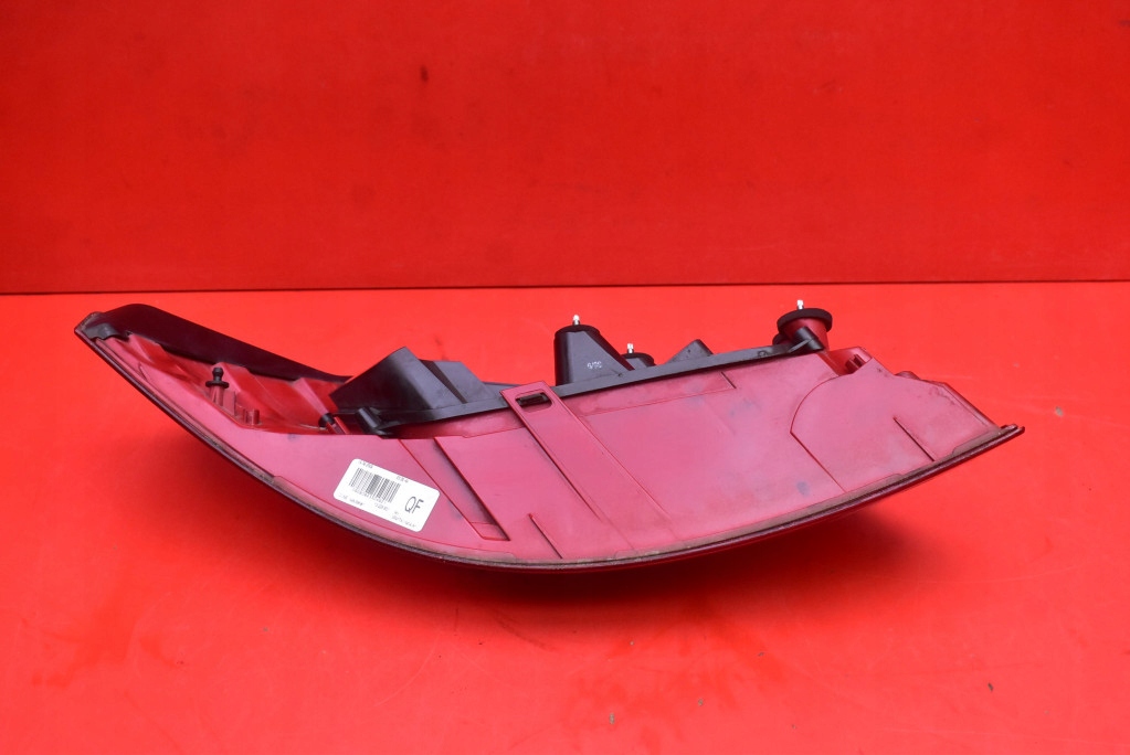 Лампа правая задний  задняя 13226857 opel insignia a универсал 08-14 Недорого