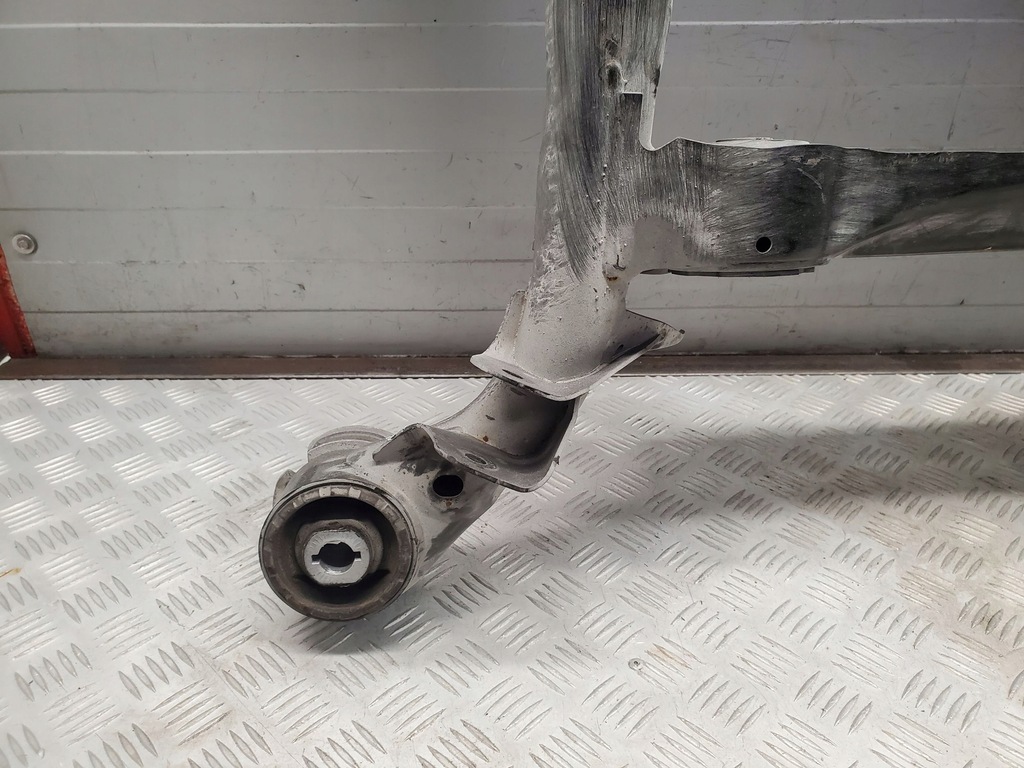 фото №13, Audi a4 s4 b9 8w 8w0505235ak с задний балка задние