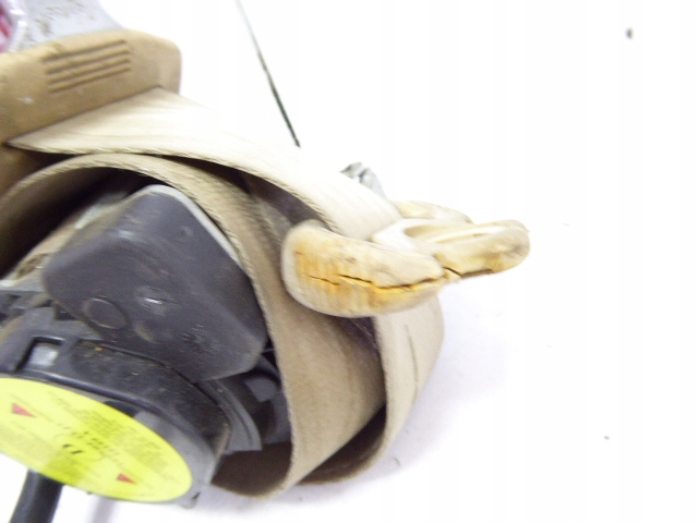 фото №8, Alfa 147 pas безопасности перед правый бежевый 3d