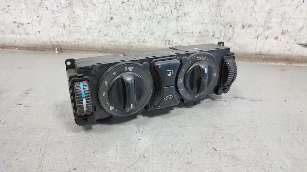 фото №1, Панель обдув mercedes w210 2108300185