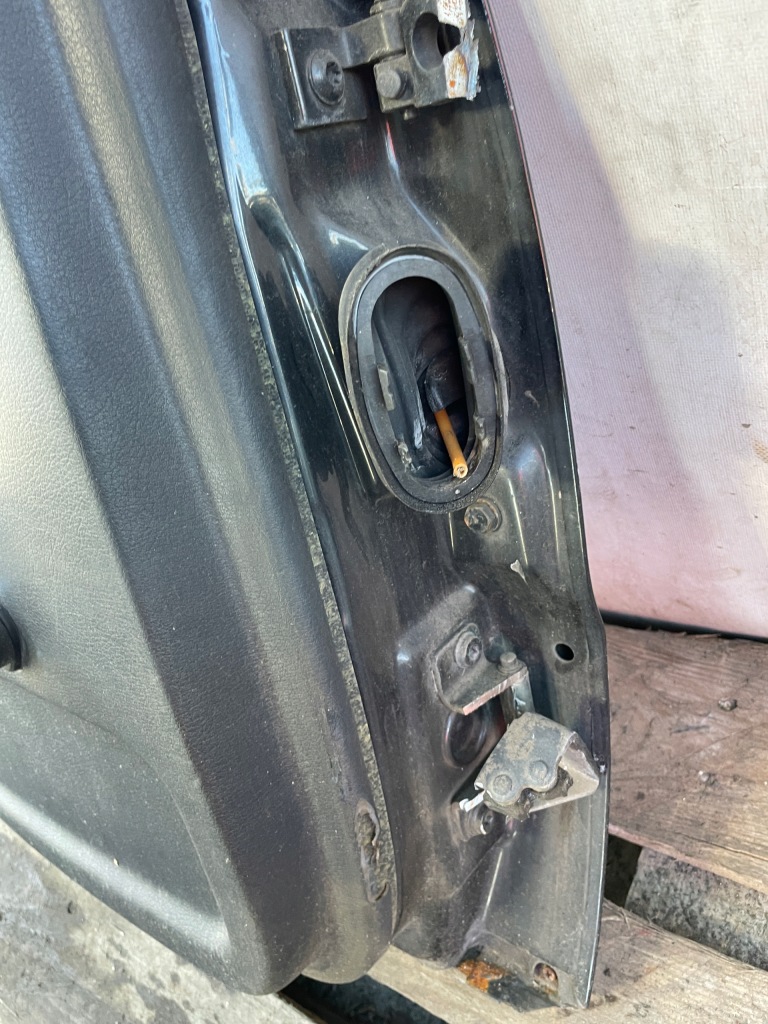 фото №3, Audi a4 b5 двері лівий задня ліва задні lz9u