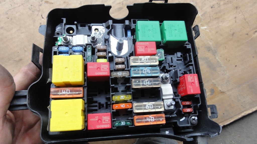 фото №7, Peugeot 2008 корпус коробка предохранителей 14r