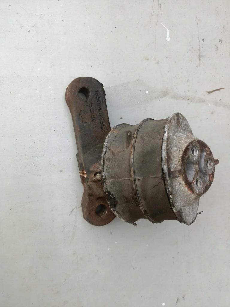 фото №1, Scania r кронштейн подушка двигателя 1850744