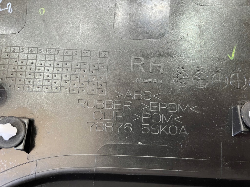 фото №10, Nissan leaf ii 2 молдинг накладка крыла задняя задняя правая 788765sk0a