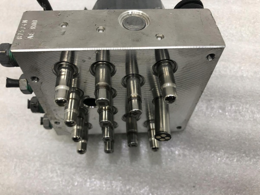 фото №7, Насос abs 476602738r dacia duster ii