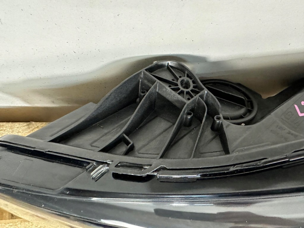 Фара перед передня ліва opel insignia b 2 2 звичайна + led 39195641 європа Недорого