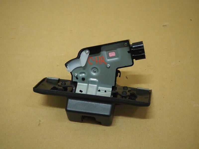 фото №1, Замок крышки toyota c-hr