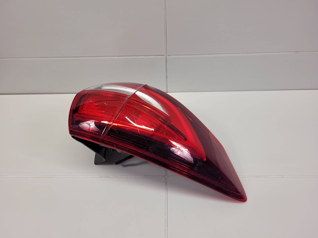 фото №8, Лампа задняя левая сторона ford c-max 2 2015 90060078