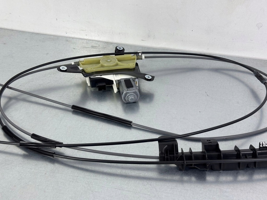 фото №8, Audi a6 allroad c7 2016 моторчик шторки безопасности стекло задний