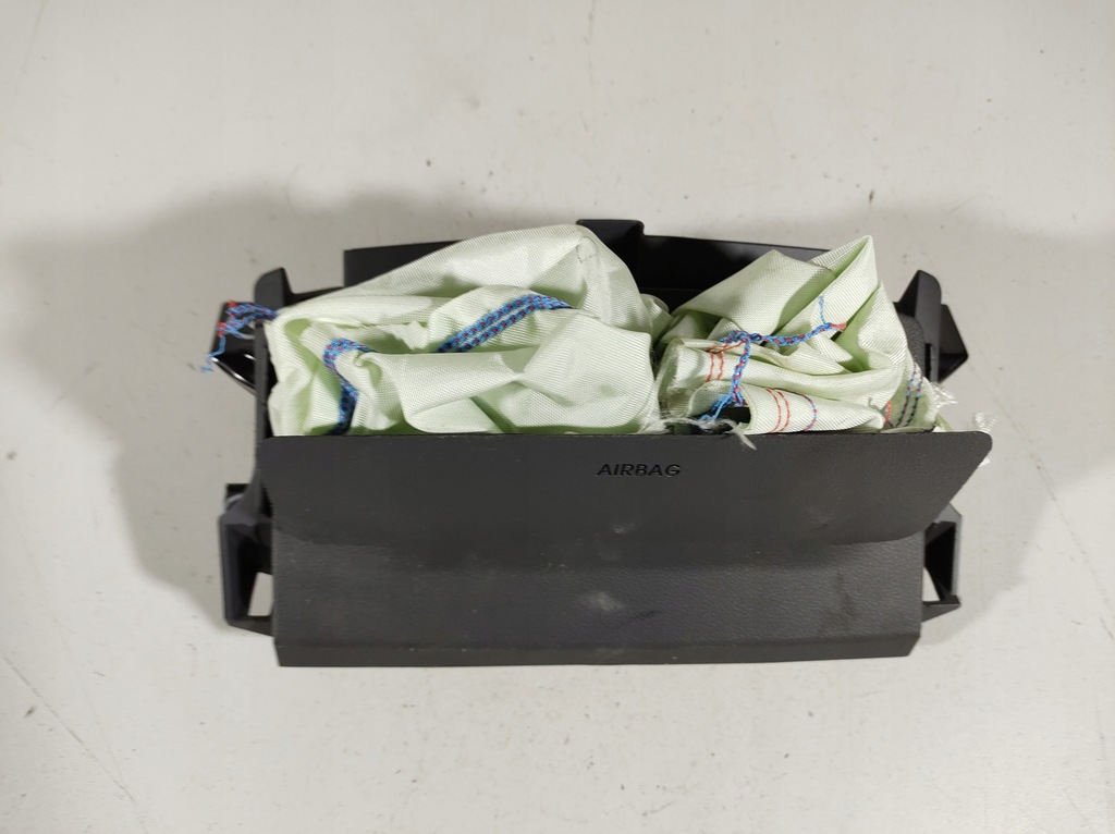 фото №11, Hyundai ioniq 17r- подушка подушка безопасности коленная uk