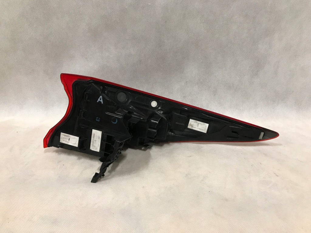 фото №4, Toyota prius prime ii 17- лампа задня ліва led eu