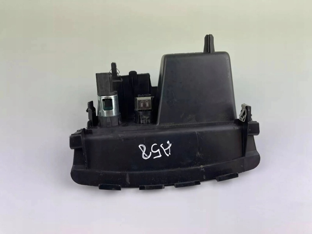 фото №7, Peugeot 208 2015 разъём / соединитель usb