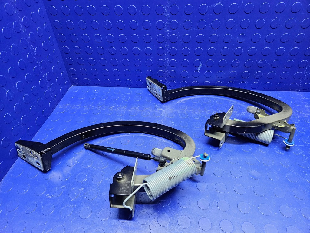 фото №6, Петля кришки багажника лівий правий audi a3 8y sedan 8y5827301c 8y5827302c