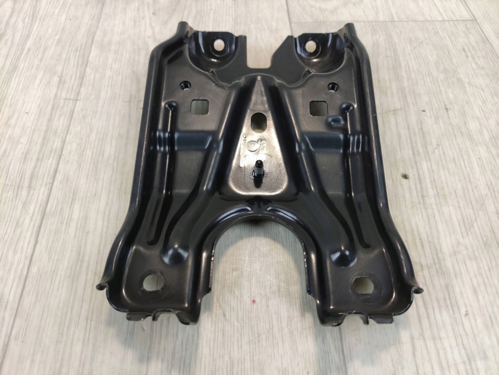 фото №9, Vw touran 5ta кронштейн замка перед 5ta805567