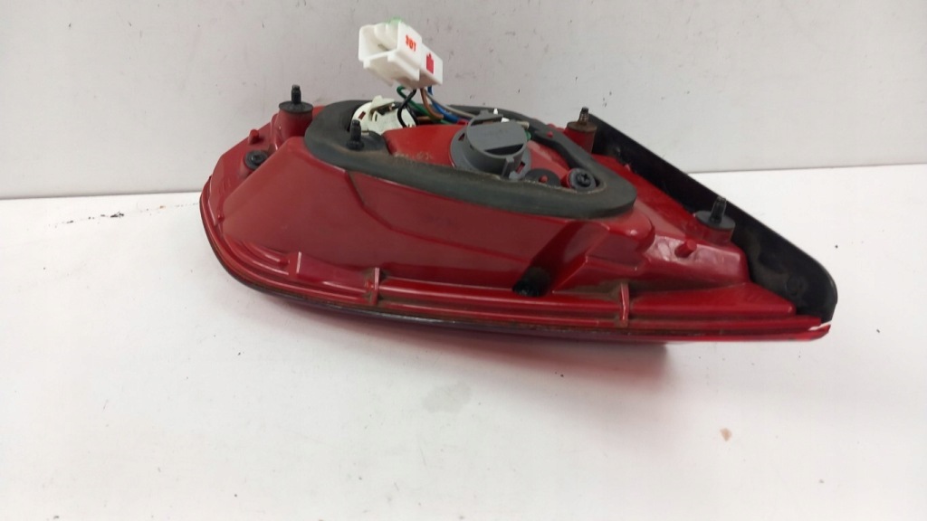 фото №4, Kia ceed ii hb лампа задняя правый w крышка