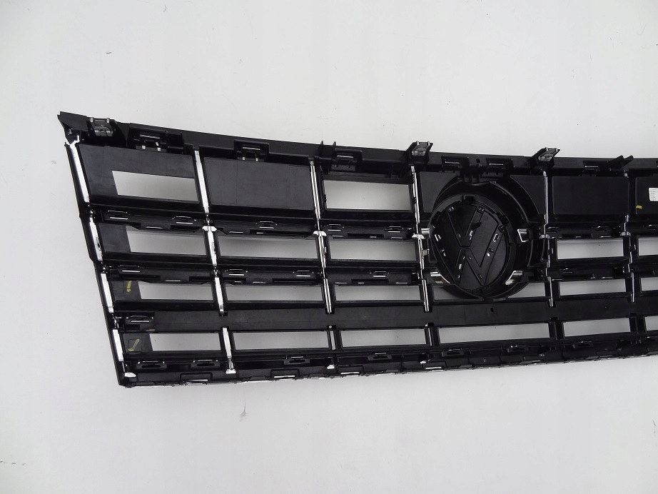 Решітка радіатора решітка  емблема бампера перед 760853651l vw touareg 760 cr7 r line Ціна