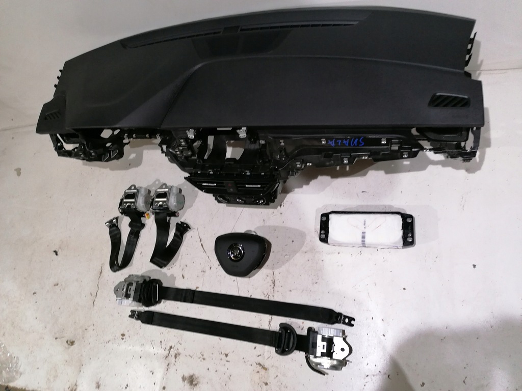 фото №6, Skoda scala приборная панель консоль подушка безопасности подушки безопасности ремни восстановление