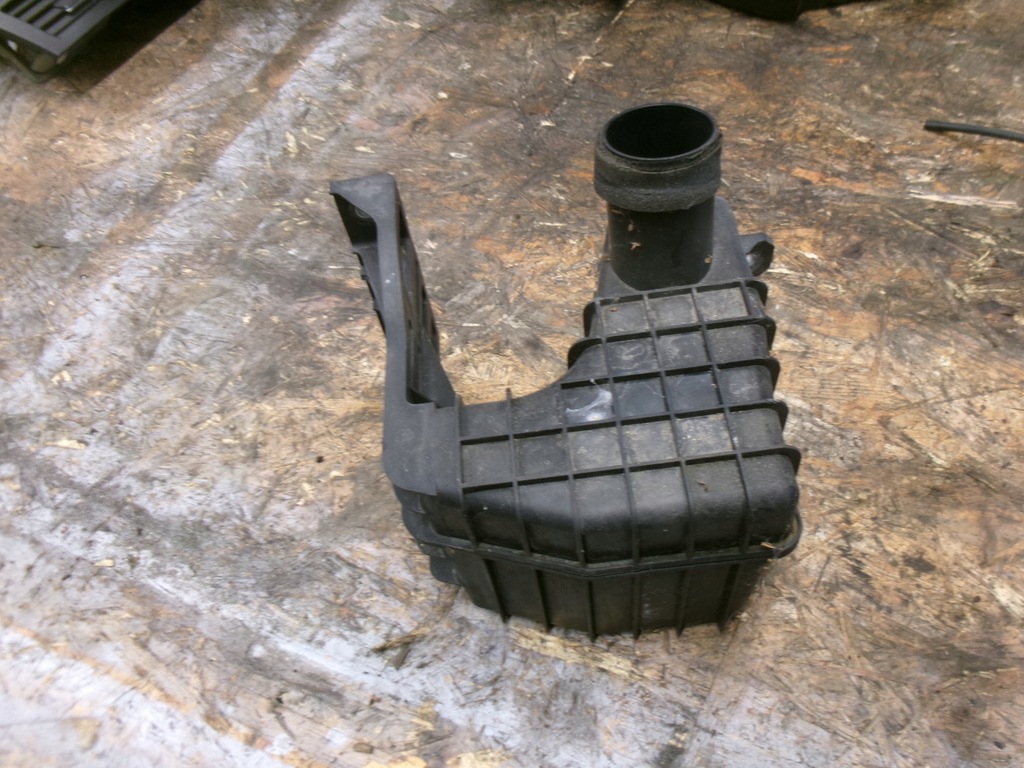 фото №1, Mazda 6 ii gh резонатор воздуха 1.8 16v