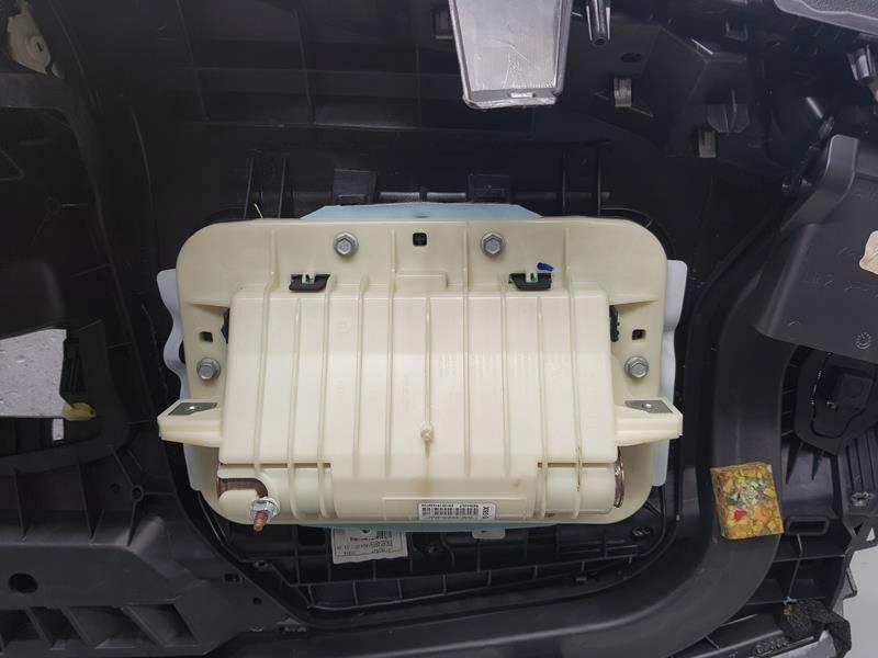 фото №10, Консоль подушка безопасности датчик ремни renault megane iii