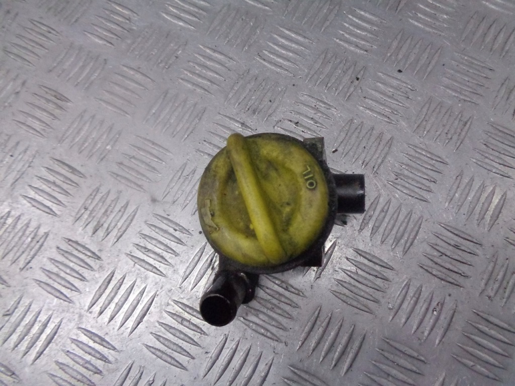 фото №1, Заливная горловина масла saab 9-3 1.9 tid