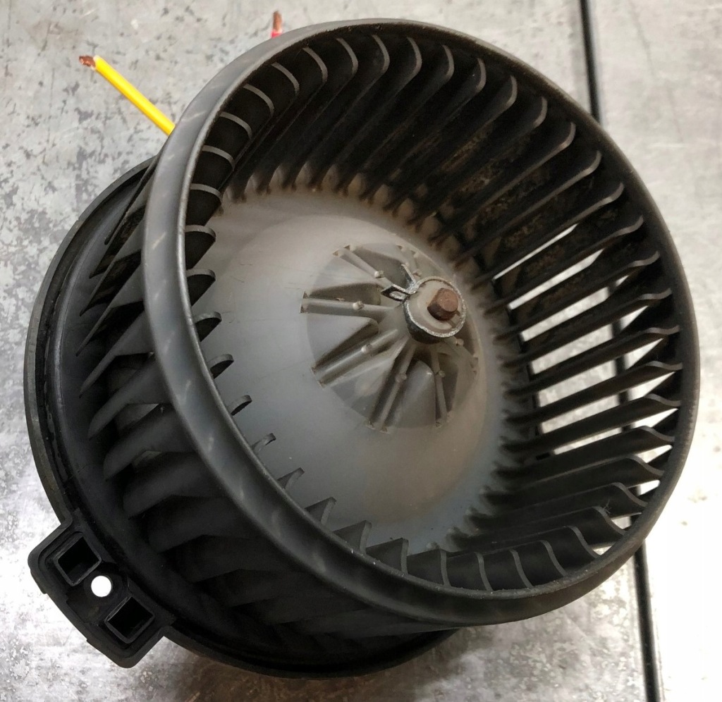 фото №2, Lexus rx ii повітродувка 194000-7173