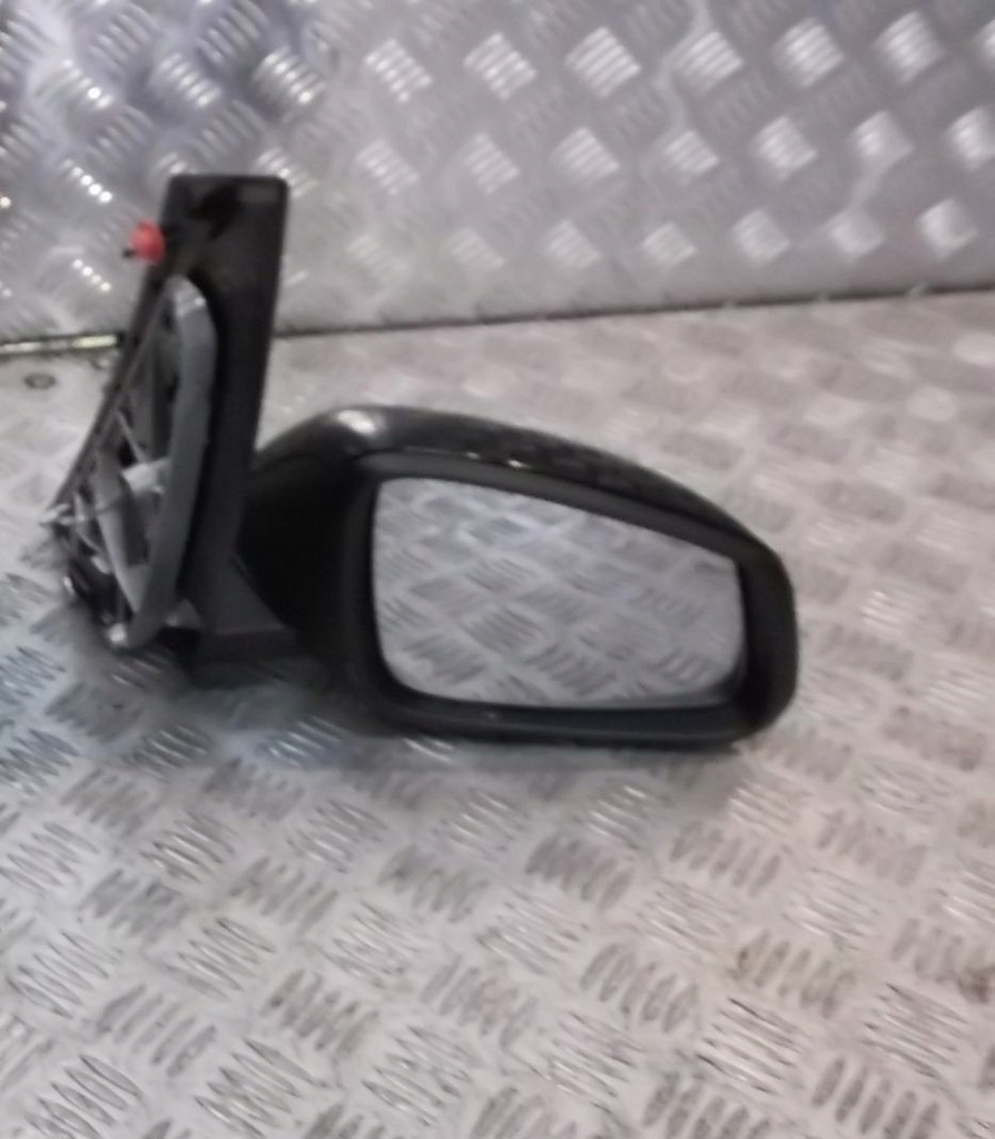 фото №1, Bmw 2 f45 sat праве дзеркало колір 475