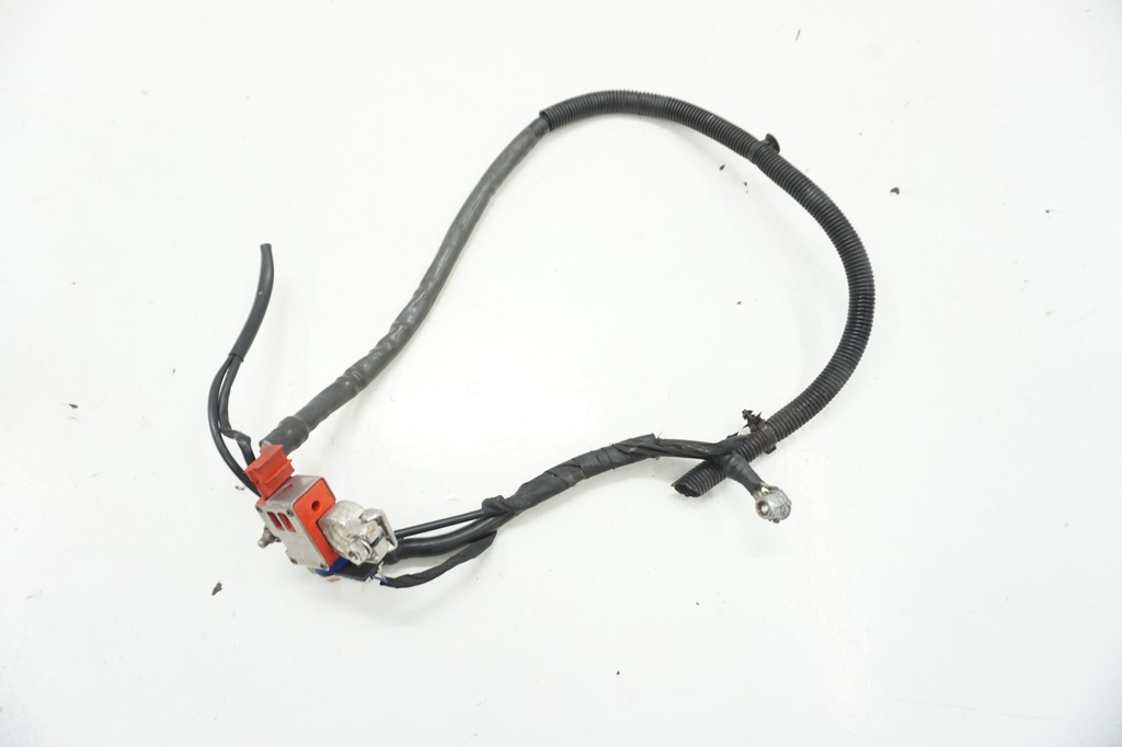 фото №1, Mercedes w246 клема плюсова патрон